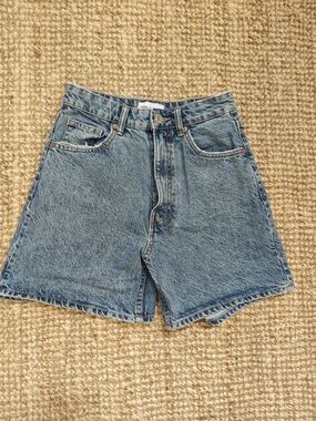 Zara Classic Blue Denim Women’s Shorts